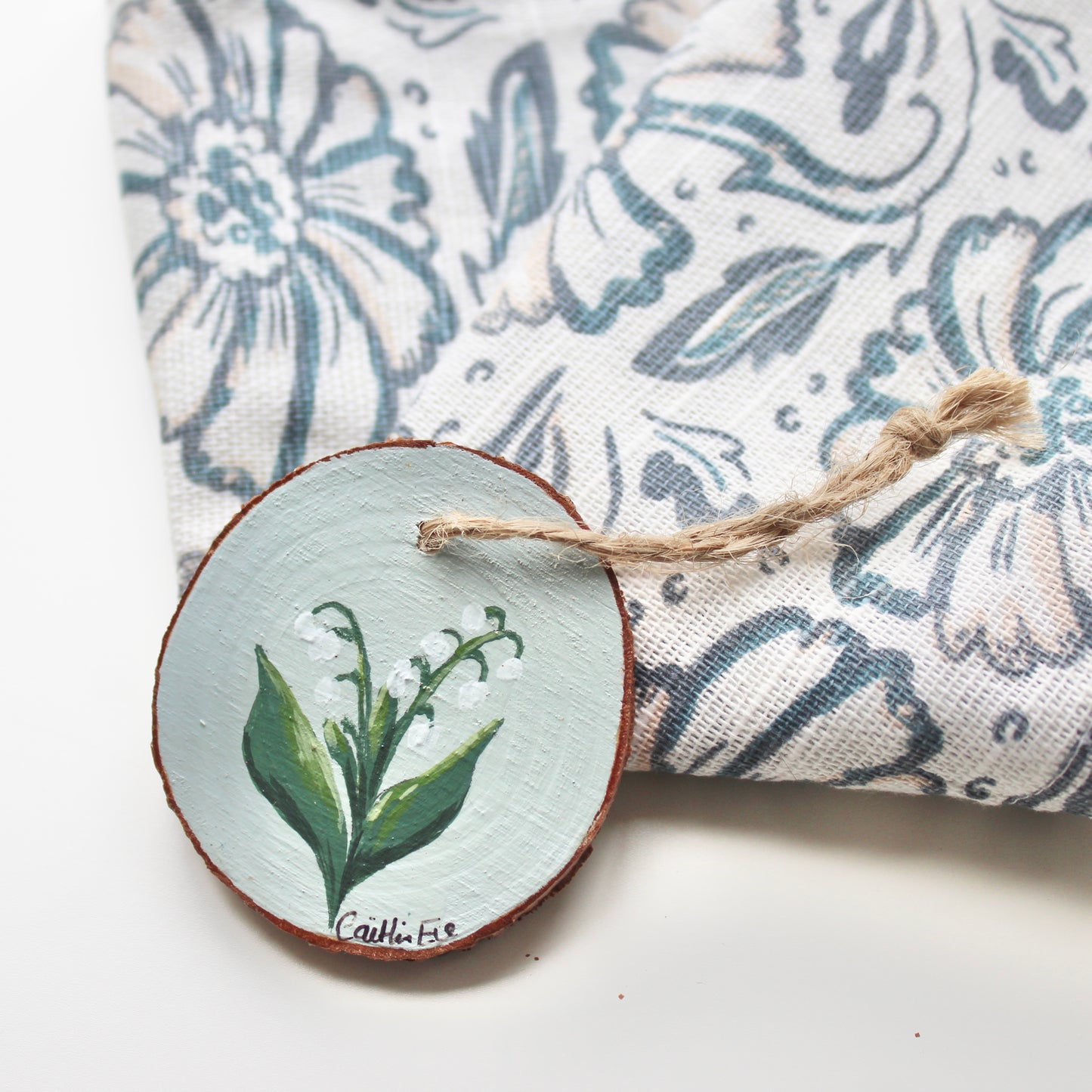 Hand-Painted Lily of the Valley Wood Slice with Twine, Original Floral Artwork, Rustic Home Decor, Unique Welsh decoration