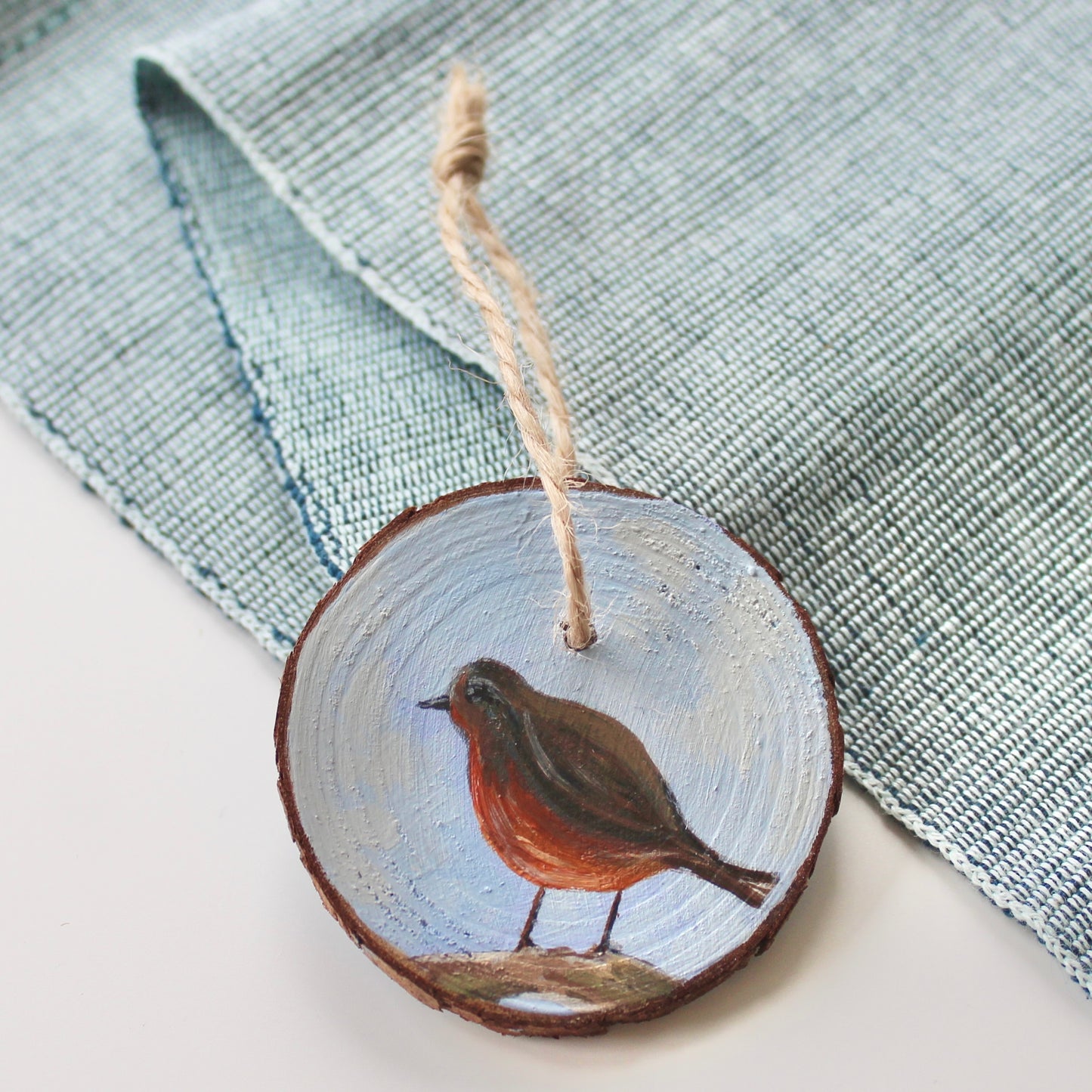 Rustic Hand-Painted Robin Christmas Ornament - Wood Slice Holiday Decoration