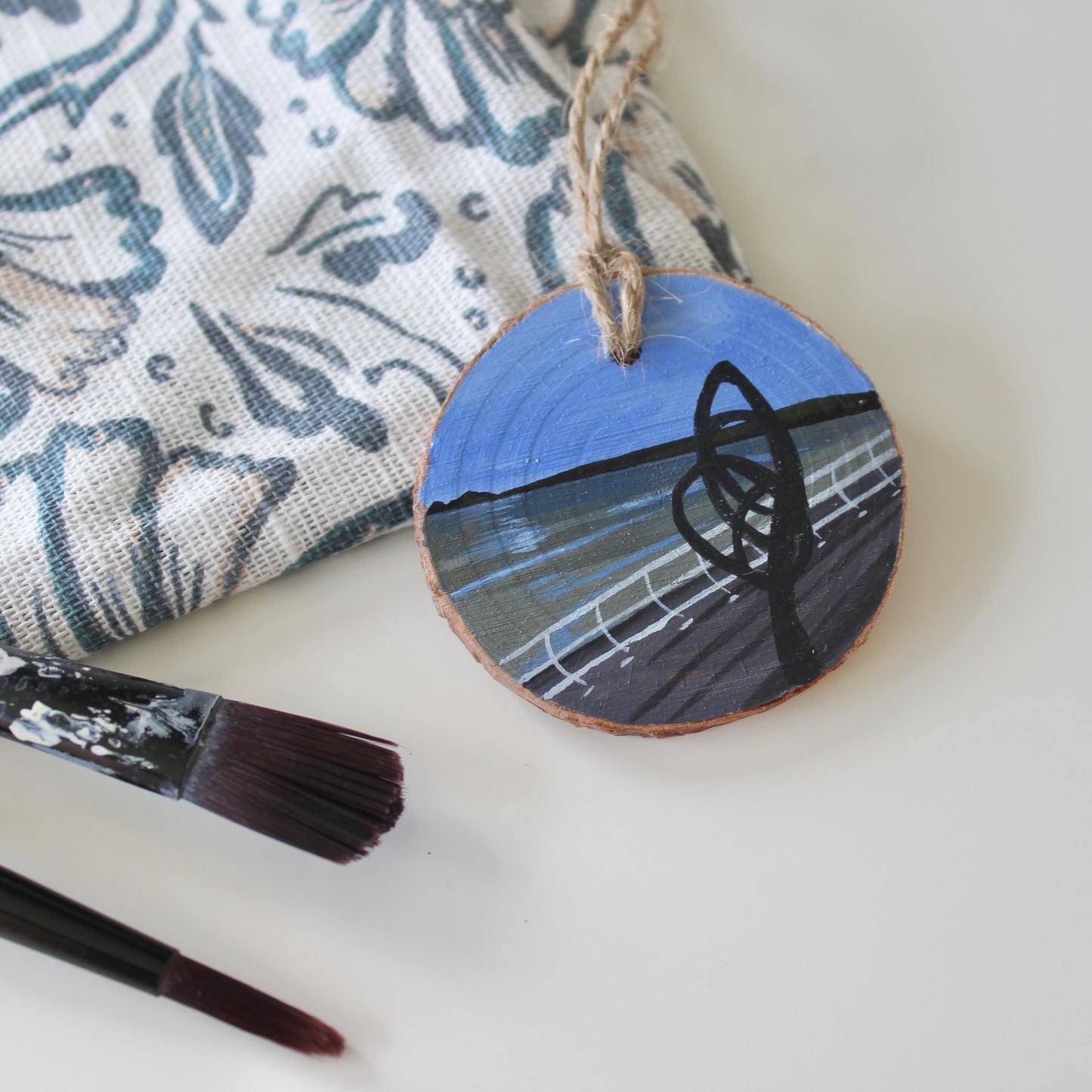 Aberavon Beach with Kite Sculpture Painting on Wood Slice, Hand-Painted Welsh Art, Unique Port Talbot Gift decoration