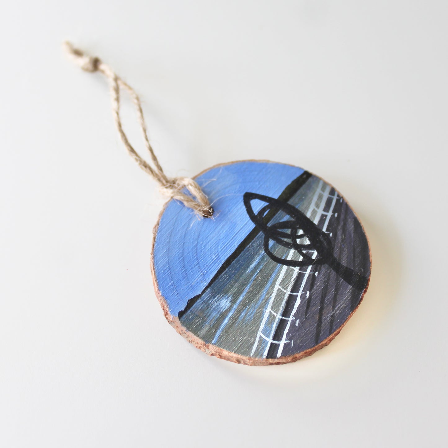 Aberavon Beach with Kite Sculpture Painting on Wood Slice, Hand-Painted Welsh Art, Unique Port Talbot Gift decoration