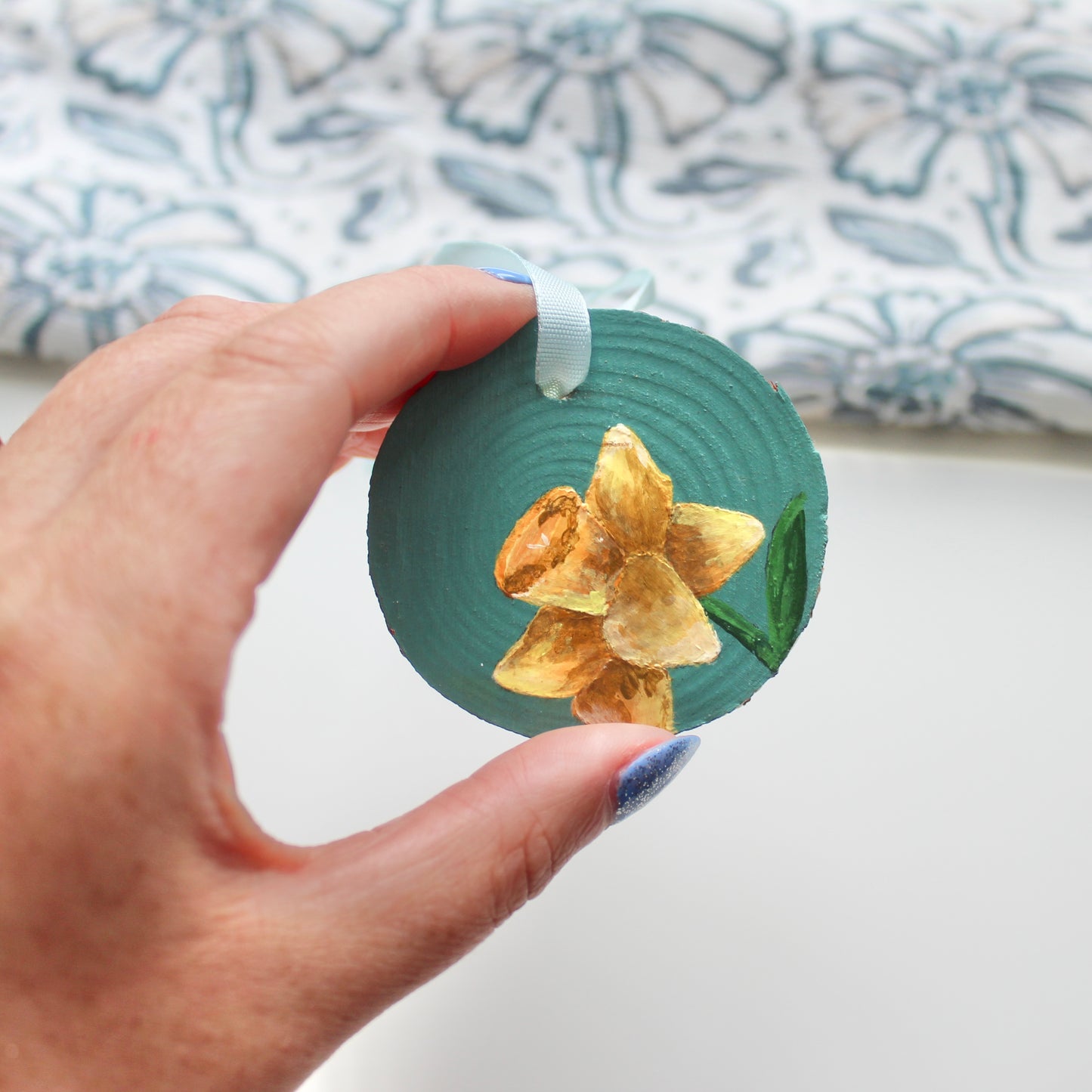 Original Welsh Daffodil Painting on Wood Slice, Hand-Painted Floral Art with Ribbon, Unique Welsh Gift