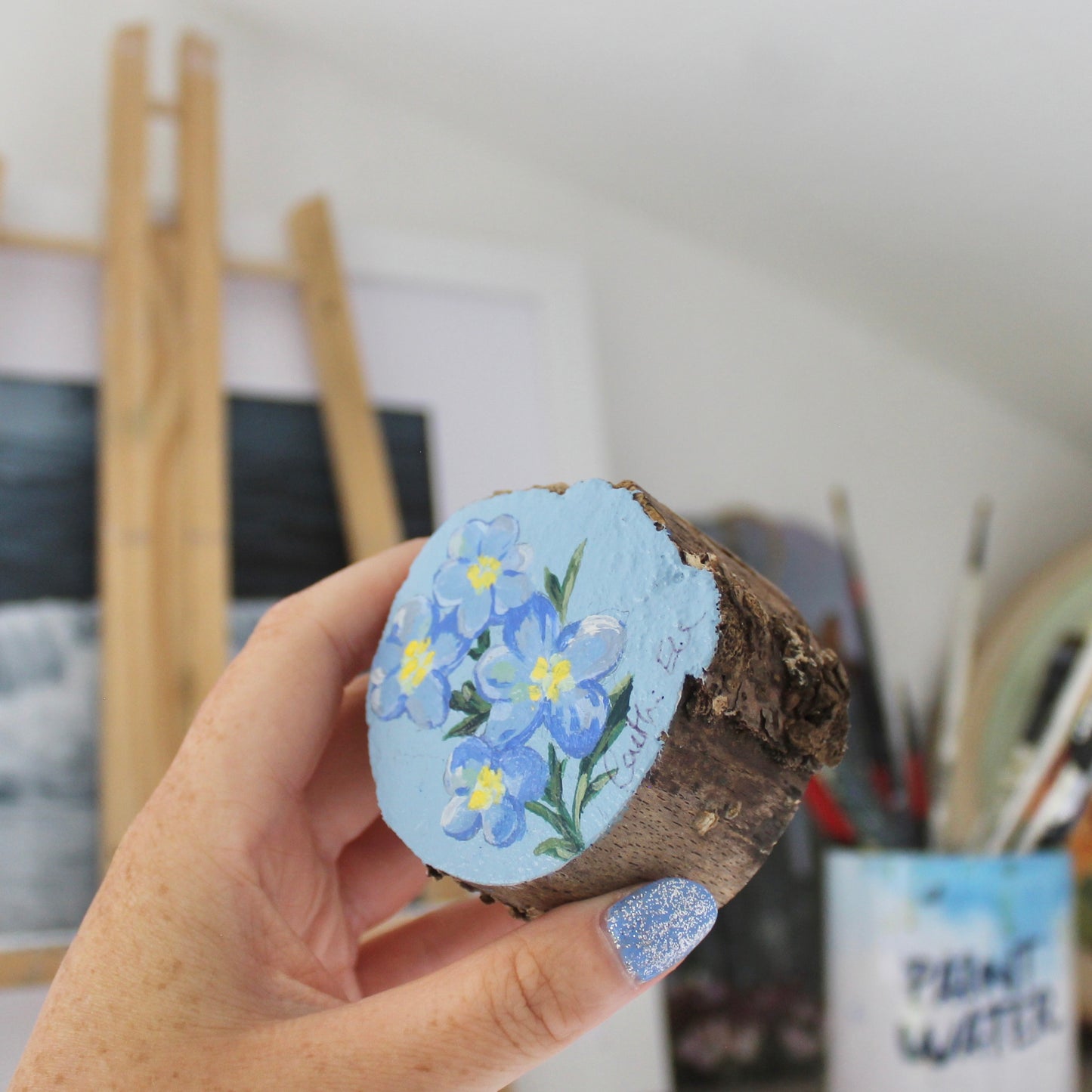 Forget-Me-Not Flower Painting on Standing Wood Slice. Original Hand-Painted Art, Unique Shelf or Desk Decor