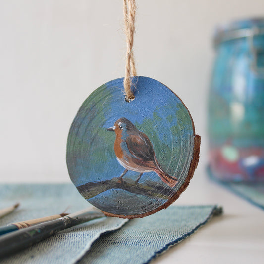 Charming Robin Christmas Ornament - Hand-Painted on Wood Slice.