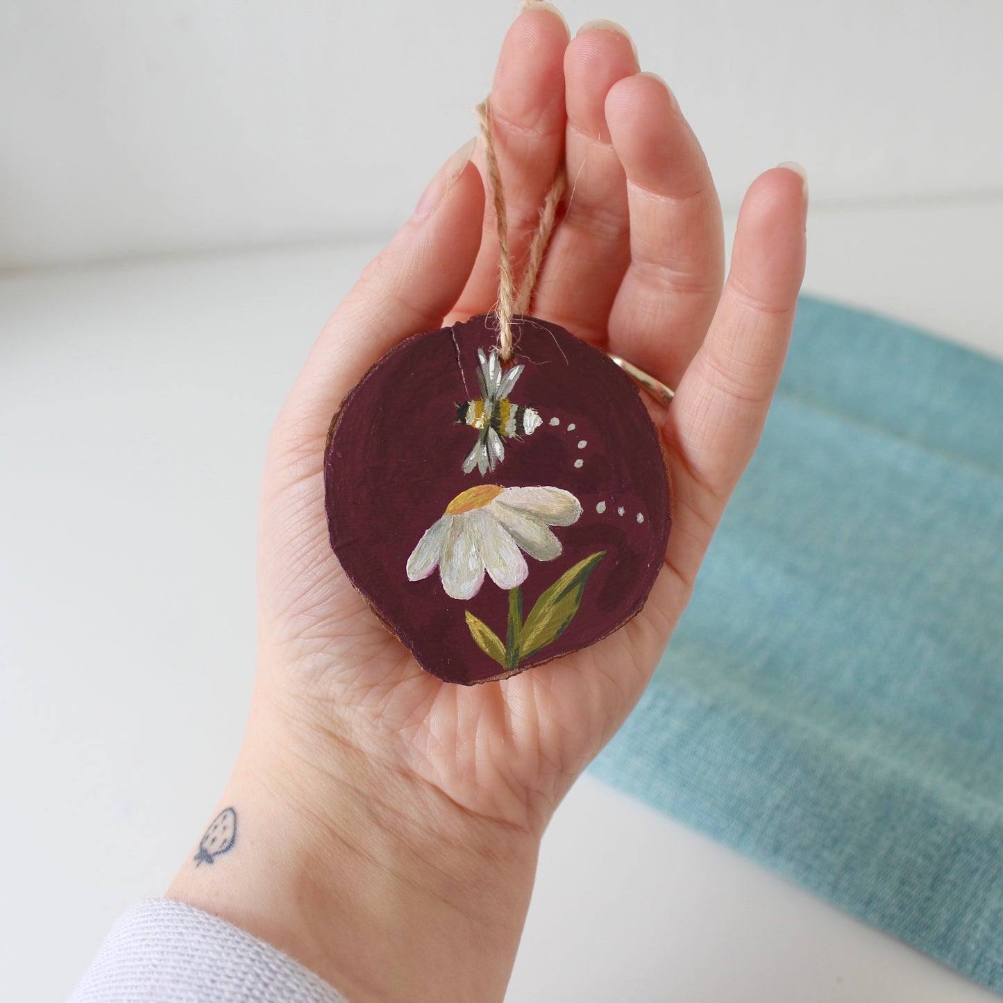 Rustic Wooden Daisy and bumble bee Hanging Decor, a Winter Plum Red Ornament, floral wood slice.